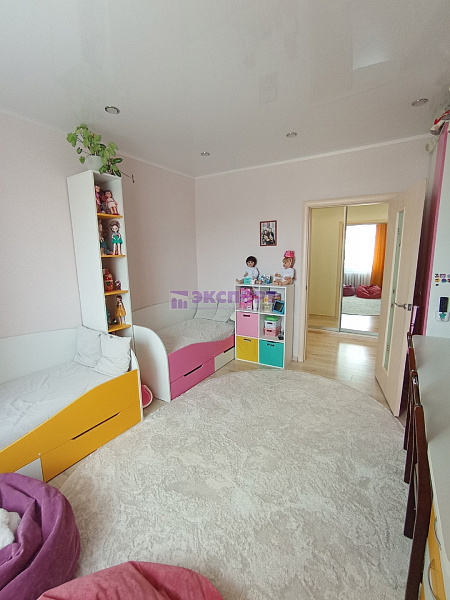 квартира, 65 кв.м., Революции ул., 190 квартира, 65 кв.м., Революции ул., 190