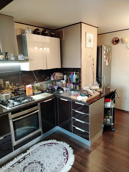 квартира, 60 кв.м., Революции ул, 190 квартира, 60 кв.м., Революции ул, 190