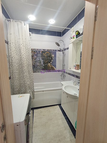 квартира, 65 кв.м., Революции ул., 190 квартира, 65 кв.м., Революции ул., 190