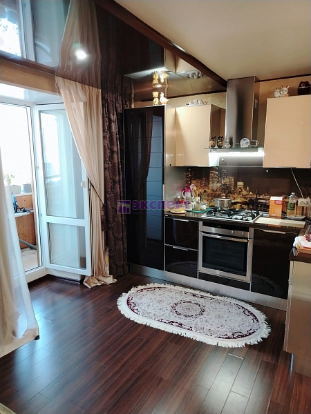квартира, 60 кв.м., Революции ул, 190 квартира, 60 кв.м., Революции ул, 190